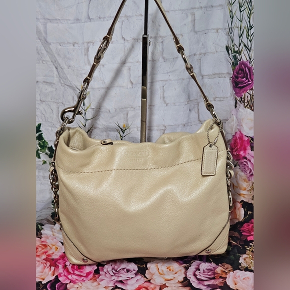 LIKE NEW COACH LEATHER SHOULDER BAG - Picture 7 of 11